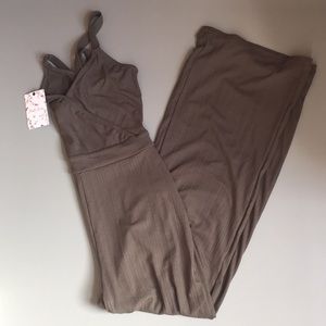 🌵Pink Rose jumpsuit olive green🌵